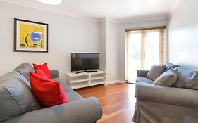 Cosy Modern Oxford Apartment